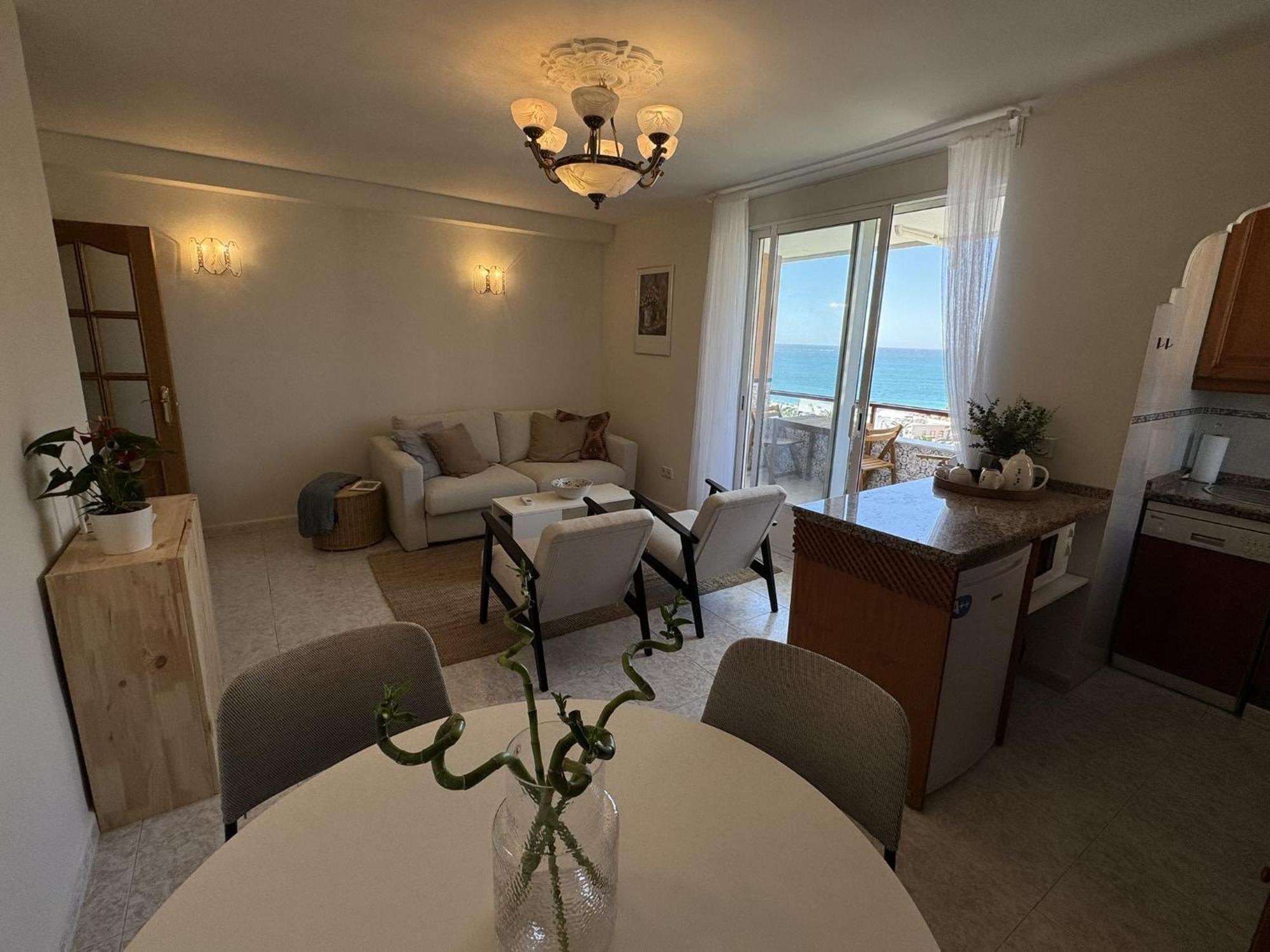 Beachfront Apartment With Terrace And Seaviews Fuengirola Extérieur photo